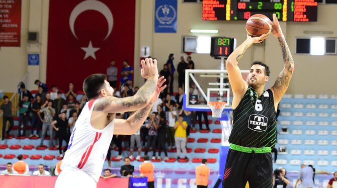Der Reutlinger will auch in der neuen Saison in der Türkei Basketball spielen. FOTOS: WILD, PR