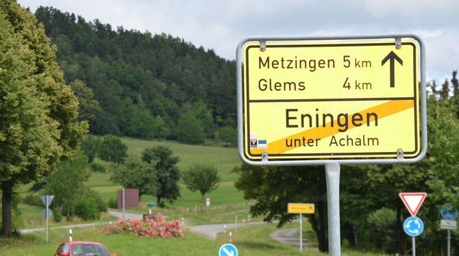Nur mit dem Auto gibt es einen direkten Weg nach Metzingen. Busfahrer und Radfahrer müssen Umwege in Kauf nehmen.  FOTO: SAUTTER