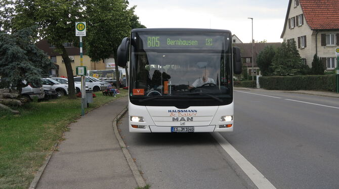 Der Bus von Haussmann und Bauer fährt im Auftrag von Omnibusverkehr Melchinger nach Filderstadt-Bernhausen. Hier hält er am Stop