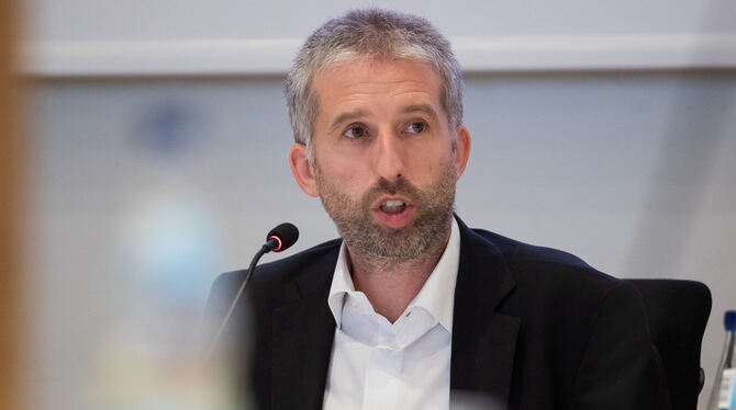 Tübingens OB Boris Palmer: Rolle von Geflüchteten bei den Stuttgarter Krawallen soll mehr beachtet werden. FOTO: DPA