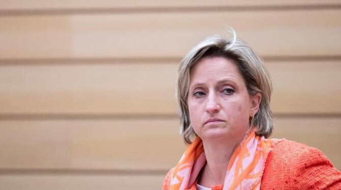 Nicole Hoffmeister-Kraut sitzt im Landtag von Baden-Württemberg