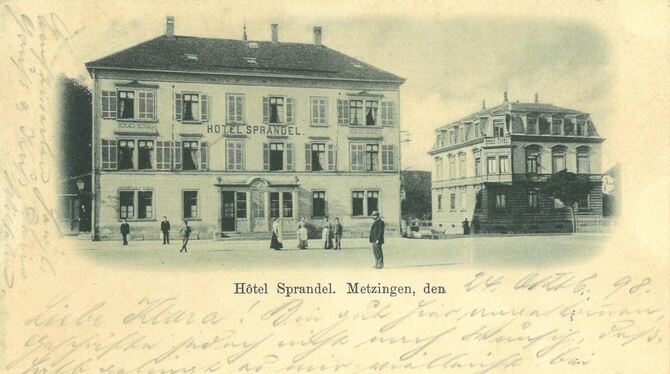 Das Hotel Sprandel (links) gibt es nicht mehr. 1966 wurde es abgebrochen und durch den Neubau der Volksbank ersetzt. Die Völter-