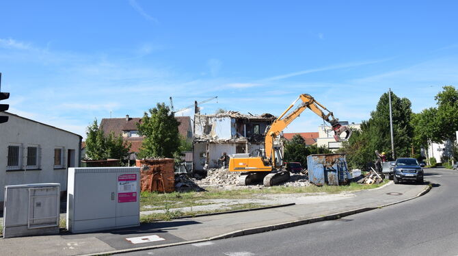 Der Bereich Marktstraße/Kurze Straße soll städtebaulich aufgewertet werden. Zurzeit wird das auf dem Gelände verbliebene Wohnhau