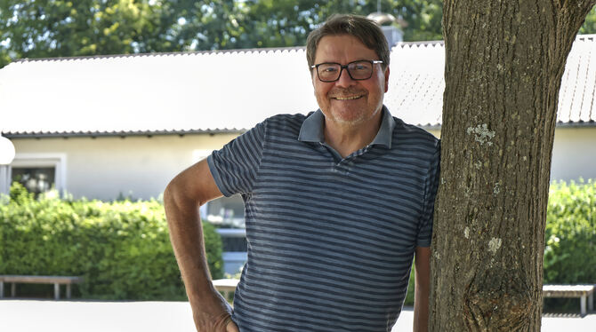 Peter Nädele kam 1983 an die Roßbergschule. FOTO: LEIPOLD
