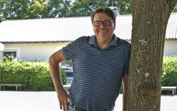 Peter Nädele kam 1983 an die Roßbergschule. FOTO: LEIPOLD