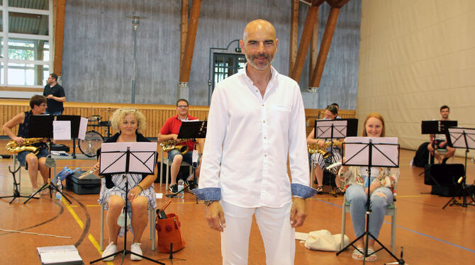 Rüdiger Ruf ist neuer Dirigent der Stadtkapelle Trochtelfingen. FOTO: LEIPPERT