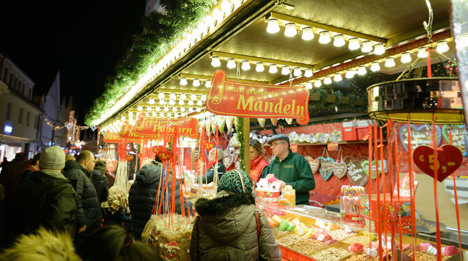 Ein Weihnachtsmarktstand in Reutlingen.