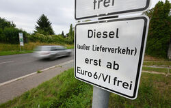 Die Fahrverbote für Euro-5-Diesel gelten jetzt. Bußgelder für Verstöße gibt es allerdings erst ab Oktober.  FOTO: DPA