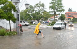 Nasse Füße und überflutete Straßen in Bodelshausen.