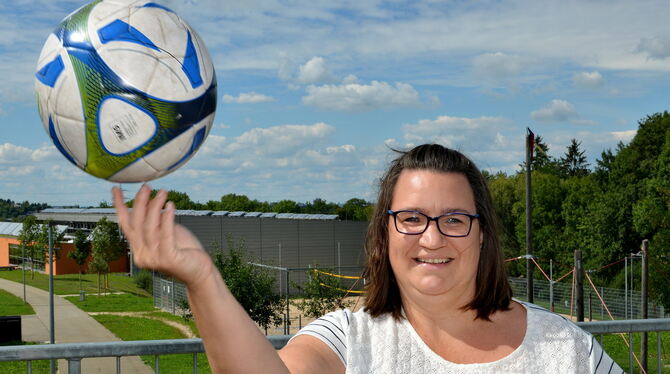 Das Sportgelände des TSV Eningen im Arbachtal ist Melanie Seibolds zweites Zuhause. Die Jugendleiterin hilft unter anderem auch