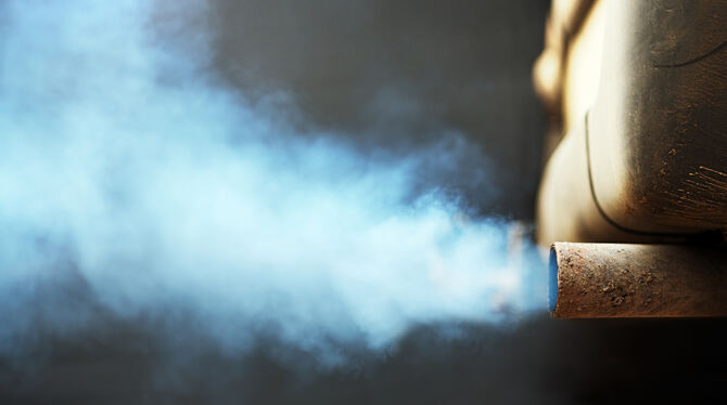 Autos, die auf Park-and-ride-Plätzen stehen, sind bei den Katalysatordieben besonders beliebt.  FOTO: FOTOLIA