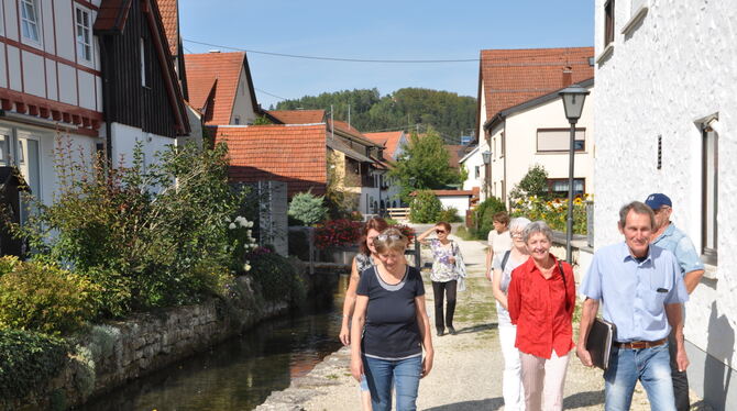 An der Seckach: Trochtelfingens Geschichtsverein bot eine Führung an. FOTO: BIMEK