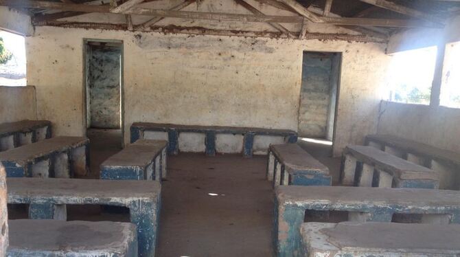 Wartezimmer und Behandlungsraum einer Landarztpraxis. Wartezimmer und Behandlungsraum einer Landarztpraxis.