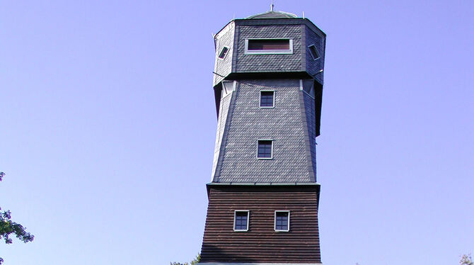 Der 1912 auf der höchsten Erhebung der Mittleren Alb errichtete Römersteinturm ist ein Wahrzeichen der Gemeinde Römerstein. Scho