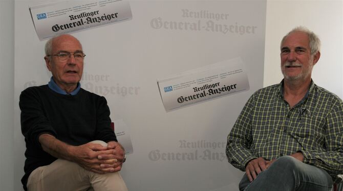 Friedrich Hagemeister und Klaus Fink (rechts) beim GEA-Gespräch anlässlich des 25. Vereinsgeburtstages. FOTO: DÖRR