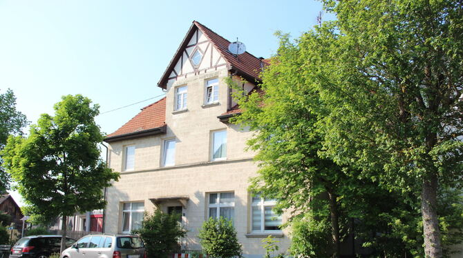 Das Haus Marktstraße 13 in Bernloch wird abgerissen. Was stattdessen entstehen soll, wird in einem Bürgerbeteiligungsprozess ent