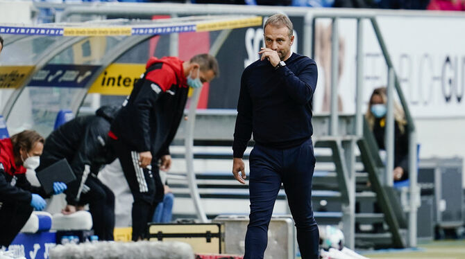 Münchens Trainer Hans-Dieter Flick:   »Ich schiebe das nicht allgemein auf die Müdigkeit.«  FOTO: ANSPACH/DPA
