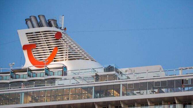 »Mein Schiff 6« mit Corona-Fällen an Bord in Piräus