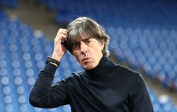 Keine einfache Planung für Bundestrainer Joachim Löw in Zeiten der Coronakrise. FOTO: CHARISIUS/DPA