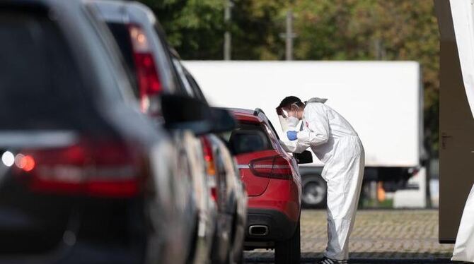 Corona-Abstrichstelle in Stuttgart