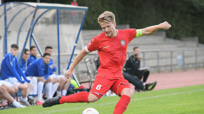 Fällt für das Spiel gegen die Stuttgarter Kickers aus: SSV-Kapitän Pierre Eiberger. FOTO: BAUR Fällt für das Spiel gegen die Stuttgarter Kickers aus: SSV-Kapitän Pierre Eiberger. FOTO: BAUR
