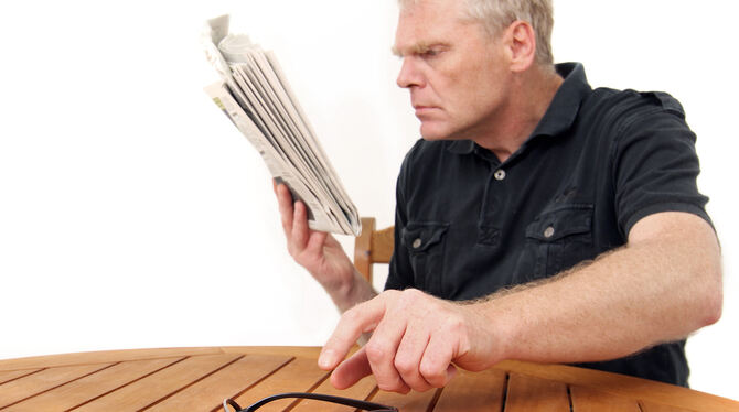 Mit dem Alter verliert das Auge die Anpasungsfähigkeit an Nähe. Mit einem neuen Ansatz soll dafür Abhilfe geschaffen werden.  FO