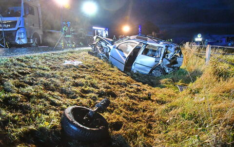 Unfall B 27 Bild 1 Blick Fahrtrichtung Ofterdingen FOTO MEYER