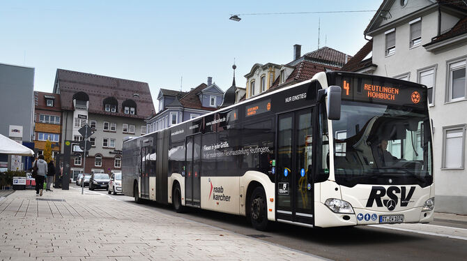 Ein Stadtbus in der Gartenstraße.