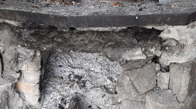 Weder grillen noch spielen ist jetzt noch am Gomaringer Buchbach möglich. Die Gemeinde will nun Anzeige erstatten. FOTOS: GEMEIN