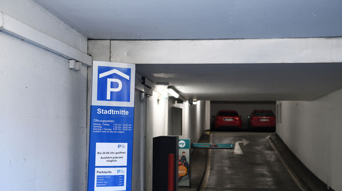 Demnächst ist samstags die Schranke auf unter anderem im Parkhaus Stadtmitte. ÖPNV-Nutzer können sich bis Weihnachten beim Einka