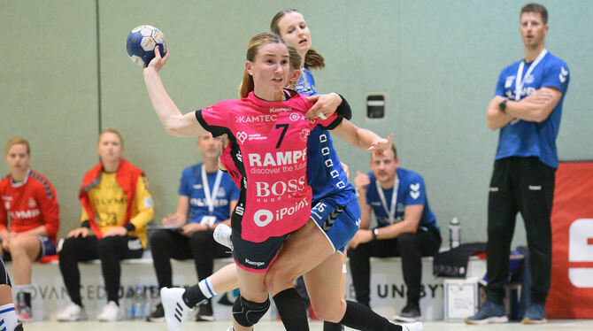 Linksaußen Bo van Wetering wird am Saisonende vorzeitig die TuS Metzingen verlassen.   FOTO:BAUR/EIBNER