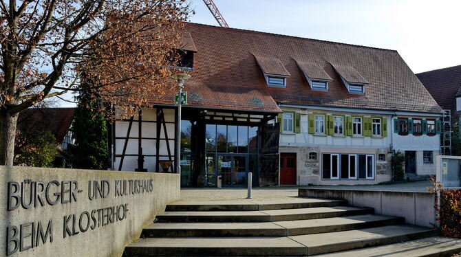 Ein gefragter Veranstaltungsort in Kusterdingen: das Bürger- und Kulturhaus beim Klosterhof.  FOTO: NIETHAMMER