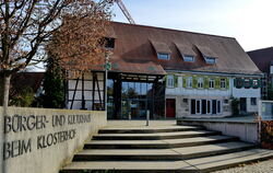 Ein gefragter Veranstaltungsort in Kusterdingen: das Bürger- und Kulturhaus beim Klosterhof.  FOTO: NIETHAMMER