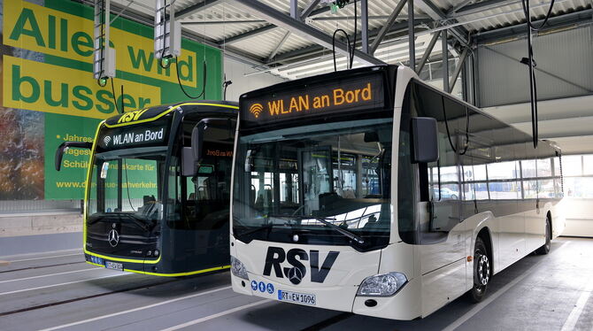 Seit heute gibt es WLAN im RSV-Bus.   FOTO: NIETHAMMER
