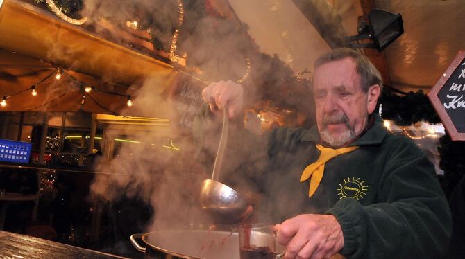 Das Land verbietet nun auch die Glühweinstände. ARCHIVFOTO: GEA