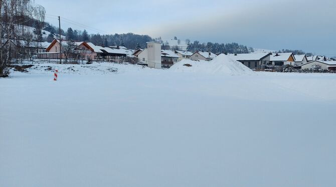 Leer: Das Grundstück, auf dem die Willmandinger Textilfabrik Wagner stand, ist leer. Hier soll ab 2021 ein Seniorenzentrum entst Leer: Das Grundstück, auf dem die Willmandinger Textilfabrik Wagner stand, ist leer. Hier soll ab 2021 ein Seniorenzentrum entst