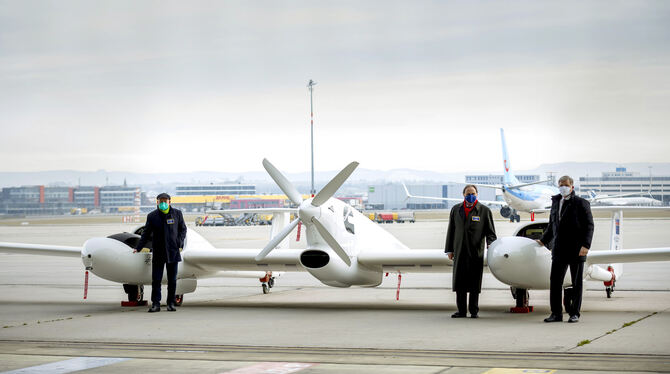 Ein Wasserstoffflugzeug setzt zum Höhenflug an: Das Testflugzeug Hy4 darf nach 35 Versuchsflügen in Slowenien zu Testflügen von