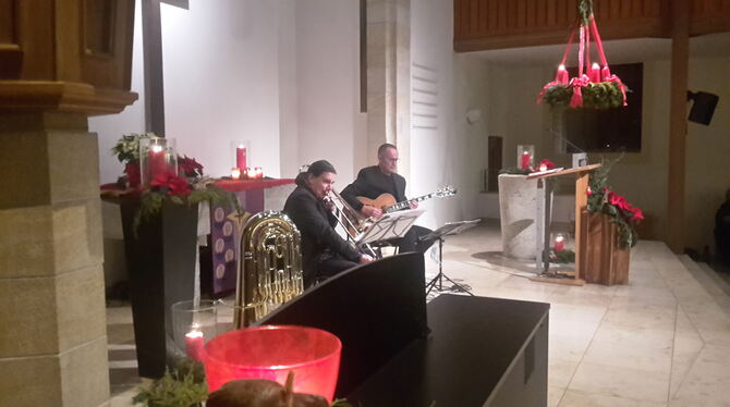 Eberhard Budziat und Thilo Schimmele waren am Sonntagabend in der Gomaringer Kirche zu hören. FOTO: BERNKLAU