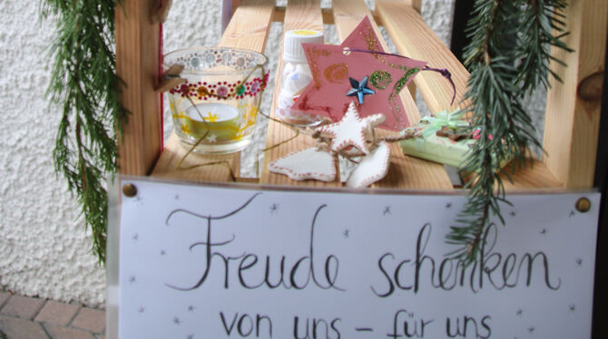 Von uns – für uns: Die Weihnachtsaktion, bei der Riedericher Kinder für Riedericher basteln, stößt im ganzen Ort für positiven G