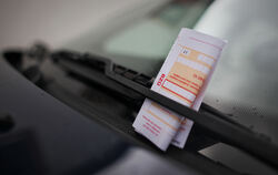 Demnächst werden auch in Lichtenstein Knöllchen an die Scheibenwischer der Falschparker gesteckt. Gemeinsam mit Engstingen und S