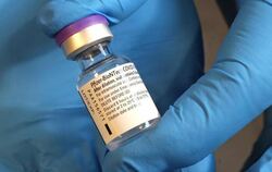 Impfstoff-Dose der Firma Pfizer-Biontech.