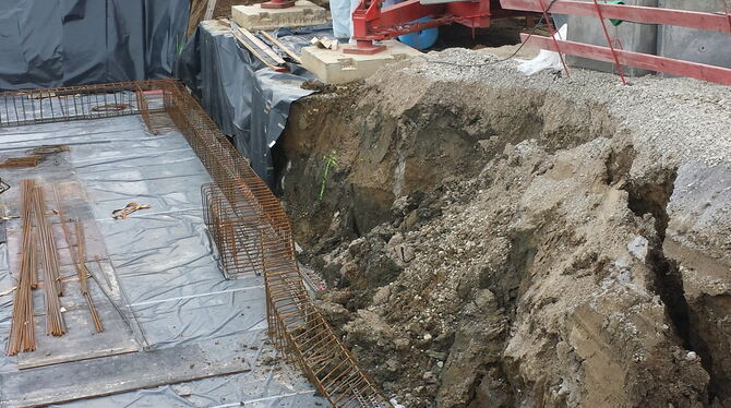 Baustelle Hotel am Stuttgarter Tor: Es gab einen kleinen Erdrutsch in die Baugrube.