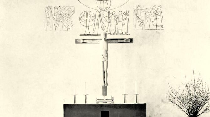 Der Altarraum der Friedenskirche wurde um 1960 geschaffen. FOTO: STADTARCHIV