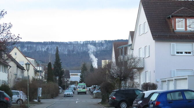 Beitrag zum Klimaschutz: 18 Mehrfamilienhäuser in der Hölderlinstraße (Bild) und der nahen Uhlandstraße wurden in Mössingen ans