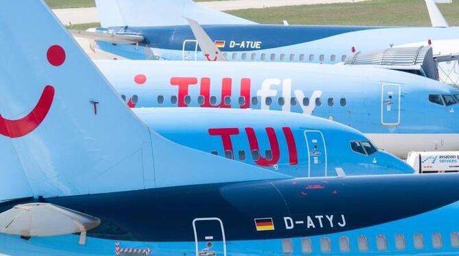 Tuifly-Maschinen am Flughafen Hannover-Langenhagen Tuifly-Maschinen am Flughafen Hannover-Langenhagen
