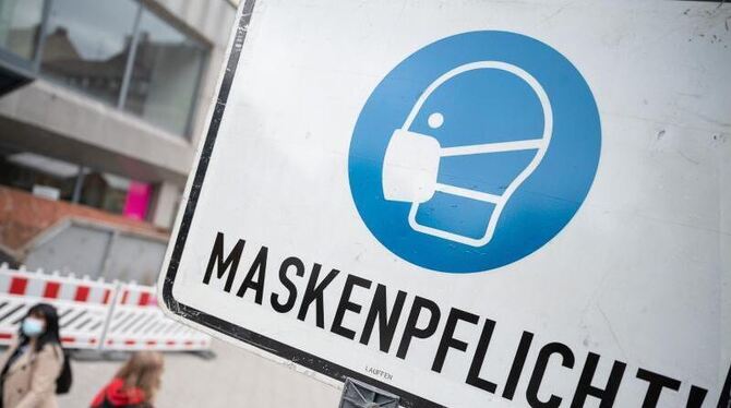 Maskenpflicht-Hinweisschild in Heilbronn Maskenpflicht-Hinweisschild in Heilbronn
