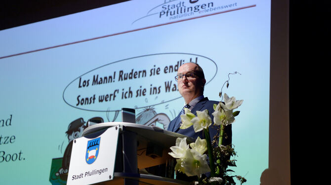 Beim Bürgerempfang Pfullingen im Januar 2020 kritisiert Bürgermeister Michael Schrenk den Gemeinderat.