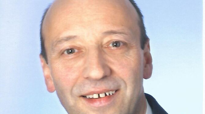 Hermann Butz:  Arbeitgeber und Selbstständige  Aktionstelefon ab 17 Uhr:  07121/302-305