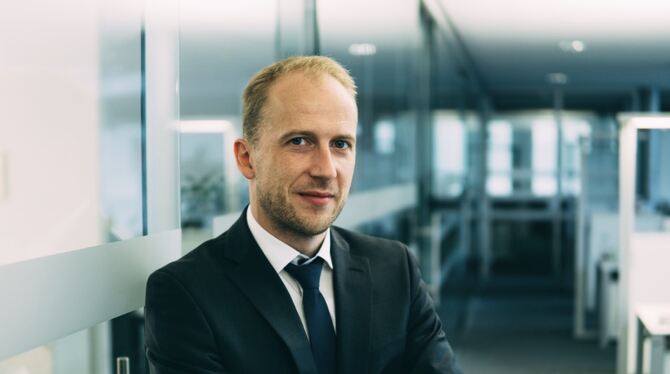 Michael Hallabrin: Gesetzliche Kassen, Wechsel und Beitragserhöhungen  Aktionstelefon ab 17 Uhr: 07121/302-392