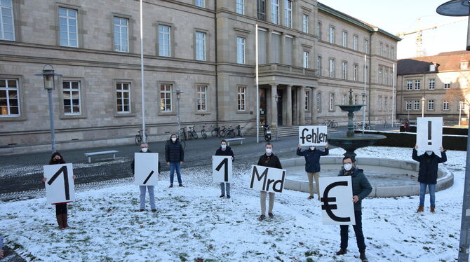 Neben den beiden CDU-Landtagskandidaten Diana Arnold und Christoph Naser (Zweitkandidat) waren auch einige Mitglieder der Jungen